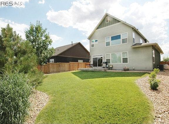 Covered back patio (not pictured)