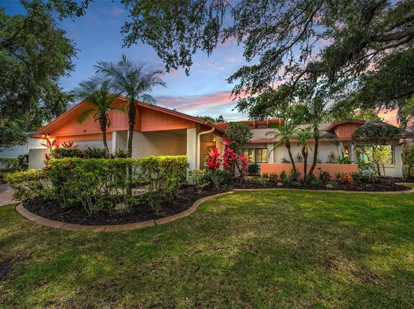 40 Pine Lake Dr, Oldsmar, FL 34677