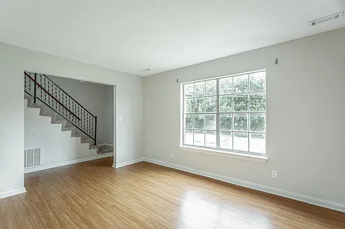 506 Ely Road Photo 1