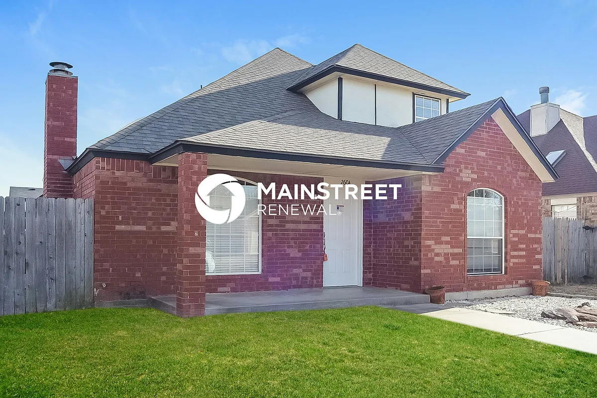 Front View - 2604 Briarcliff Dr