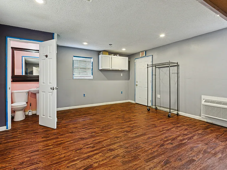 2916 Philip St — Photo 14