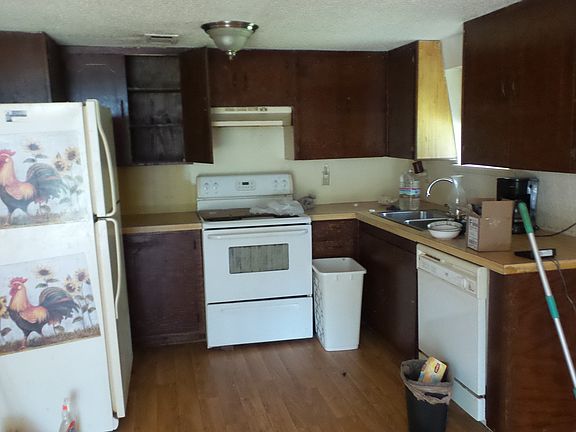 2nd image of 335 Omalley Dr
