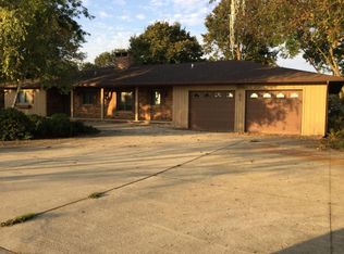 19969 767th Ave, Albert Lea, MN 56007