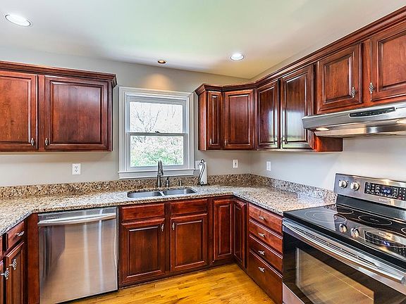 3rd image of 1161 Wyndham Hills Dr