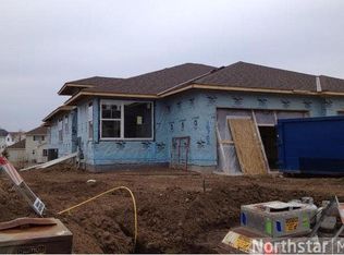 10702 Knollwood Dr, Woodbury, MN 55129