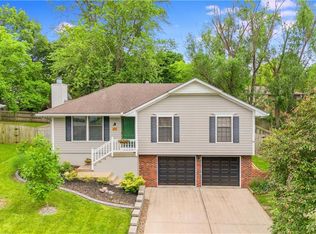 2131 NE Belvoir St, Lees Summit, MO 64086