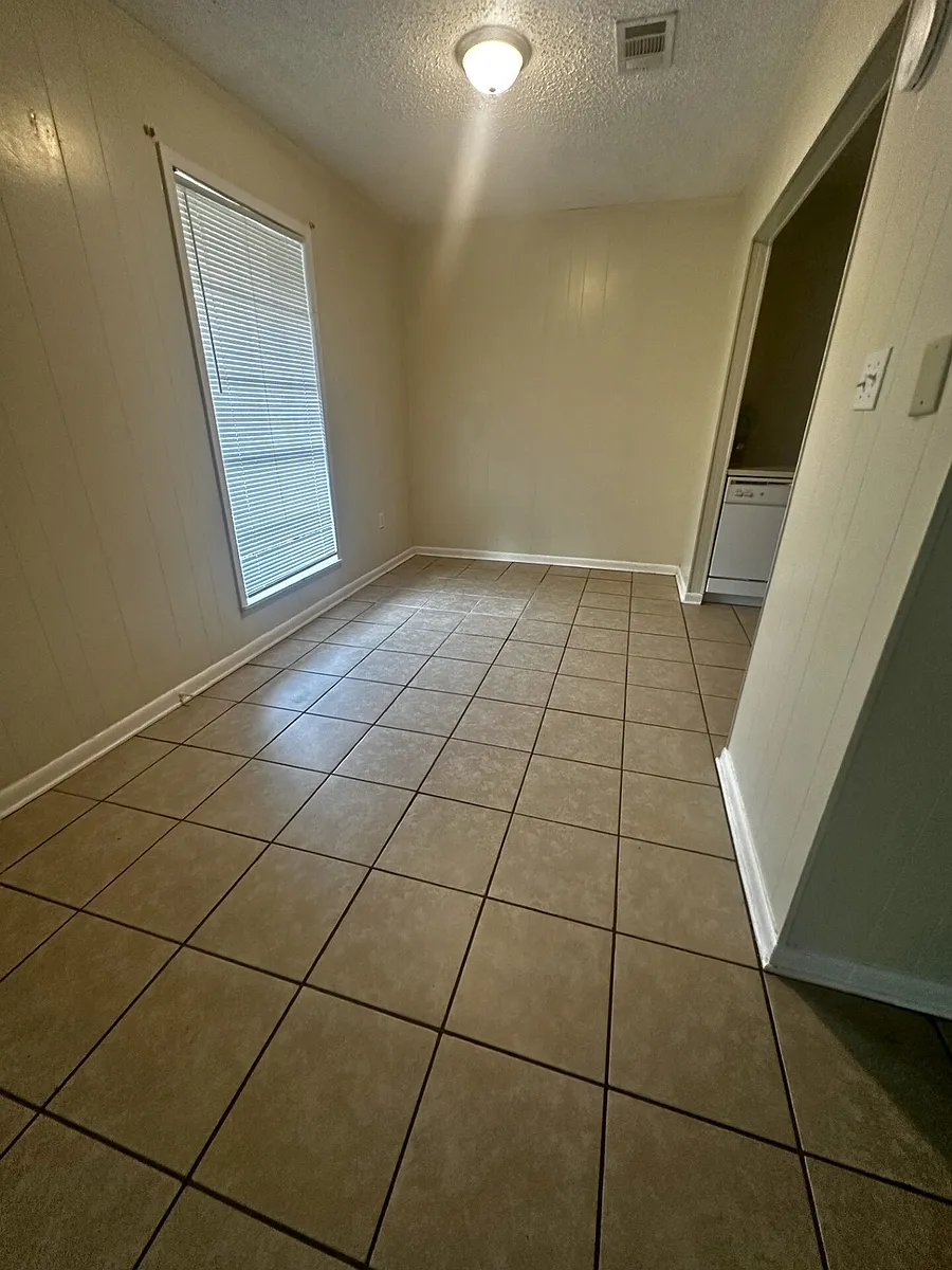 Building Photo - 45147 Durbin Rd #6