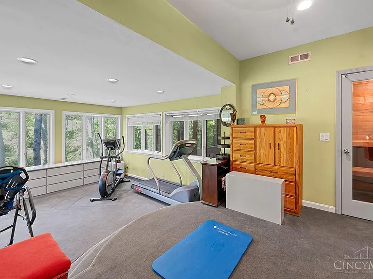 7883 Chestershire Dr — Photo 36