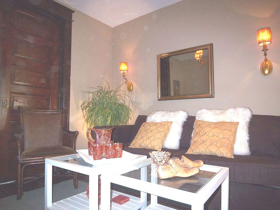 living room (another view)
