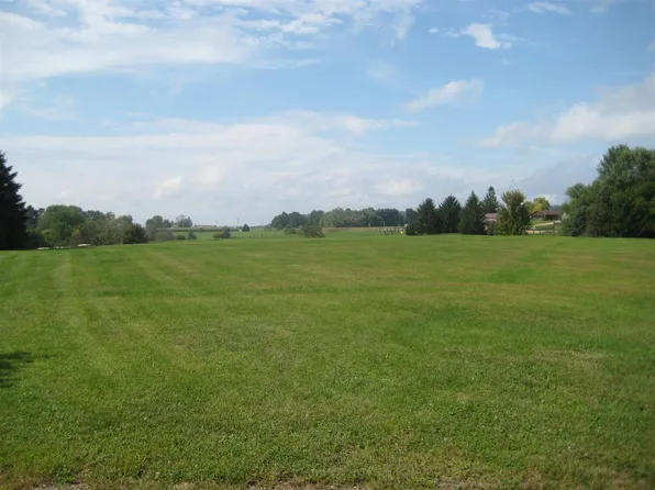 60426 Fairway Ct, Prairie Du Chien, WI 53821