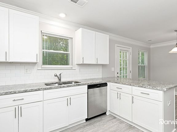2nd image of 5239 Hanover St