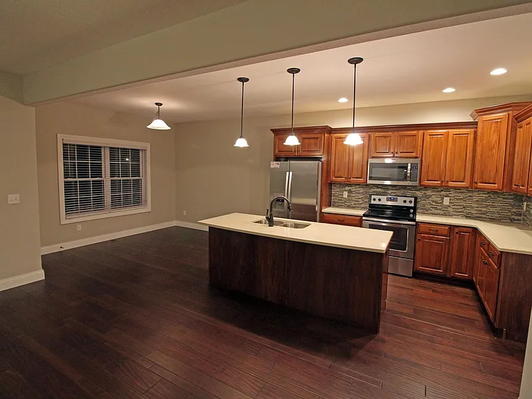 1512 E Halo Dr — Photo 7