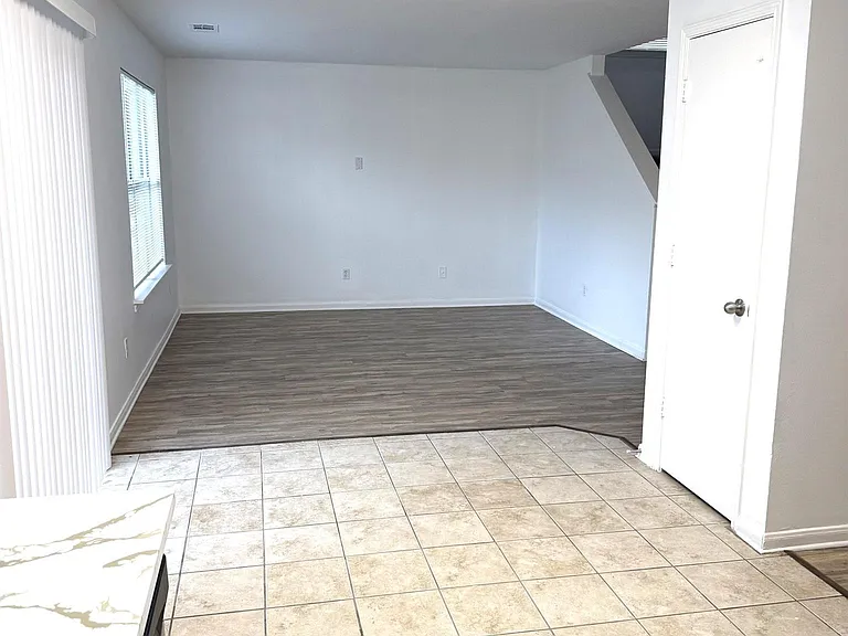 19851 Laurel Trail Dr — Photo 5
