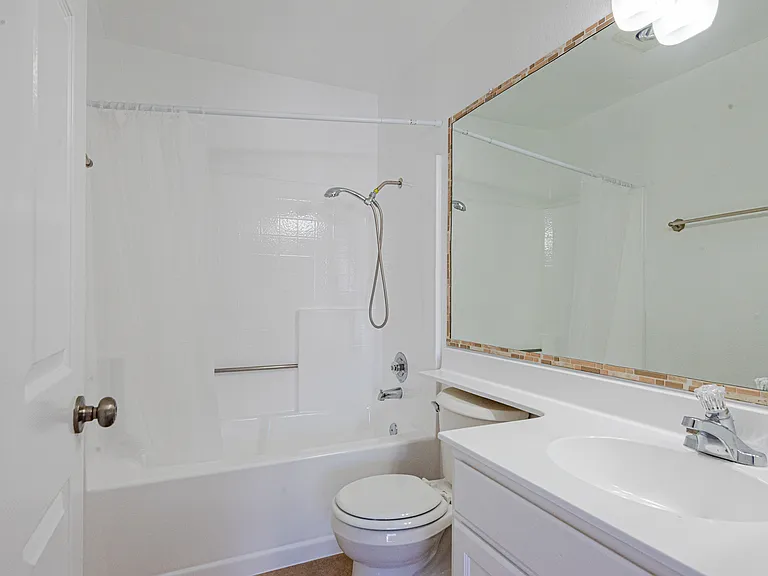 CYPRESS CONDOMINIUMS — Photo 10