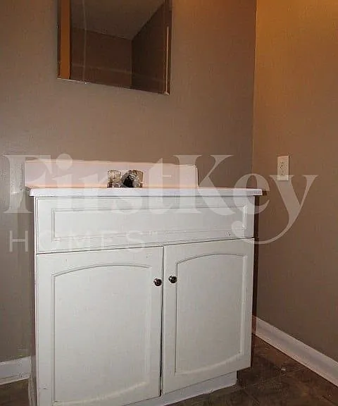 4430 Wycombe Ln — Photo 12