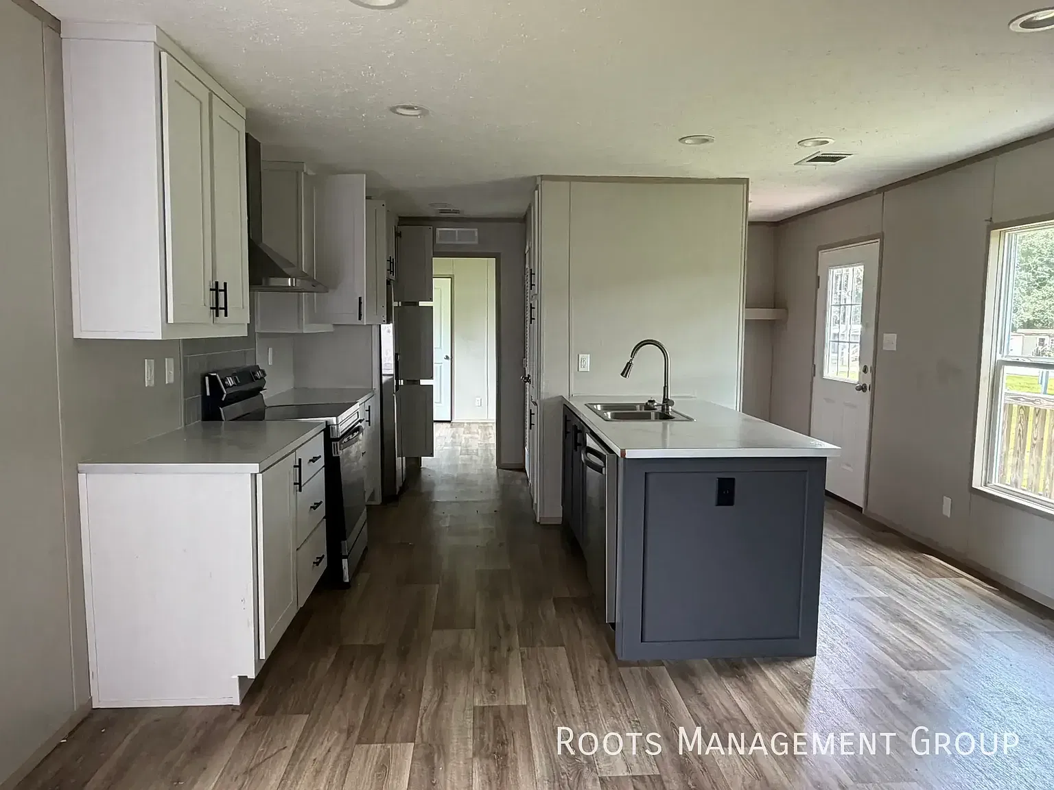 2 Bed 2 Bath Home Available for Lease at Eagle Creek - Apply Now! — Photo 2