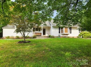 1048 Old Modena St, Gastonia, NC 28054