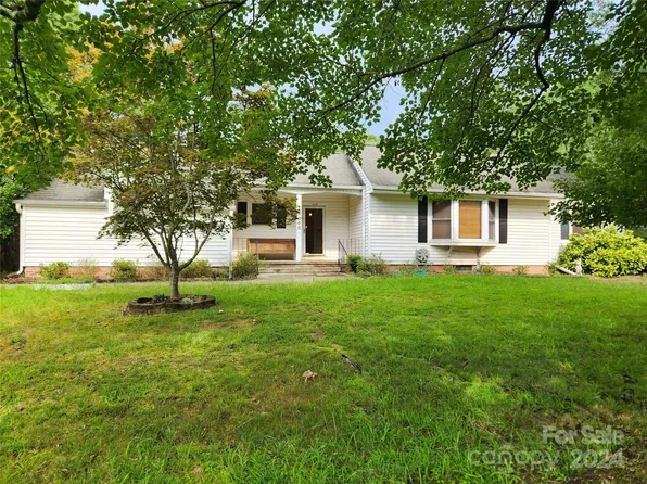 1048 Old Modena St, Gastonia, NC 28054