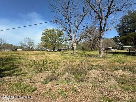 3rd image of 1332 Walker Rd