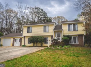 175 Beacon Dr, Fayetteville, GA 30215