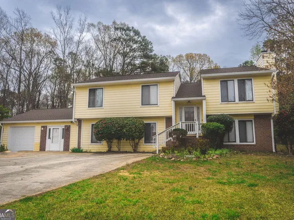 175 Beacon Dr, Fayetteville, GA 30215