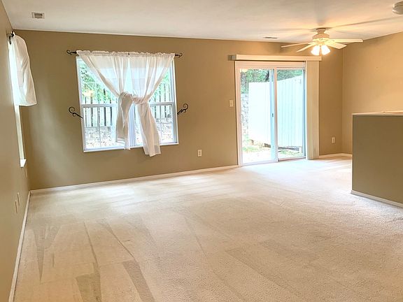 2nd image of 623 Bayberry Ct W