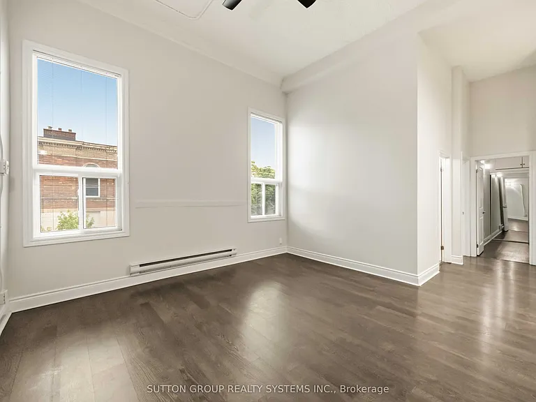 482 Queen St W #303 — Photo 5