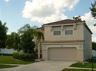 1178 Oakwater Dr, Royal Palm Beach, FL 33411