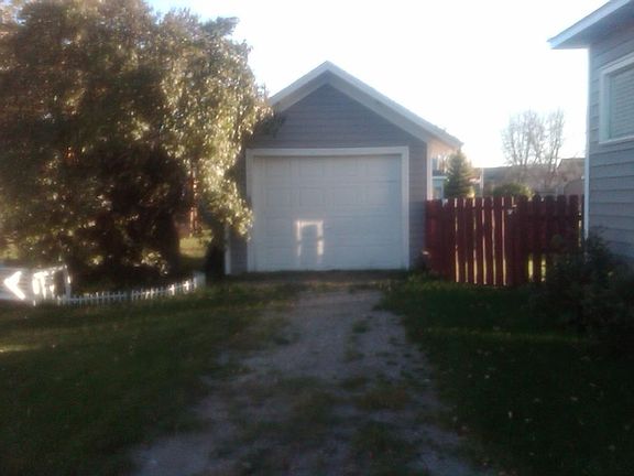 3rd image of 107 N Park St