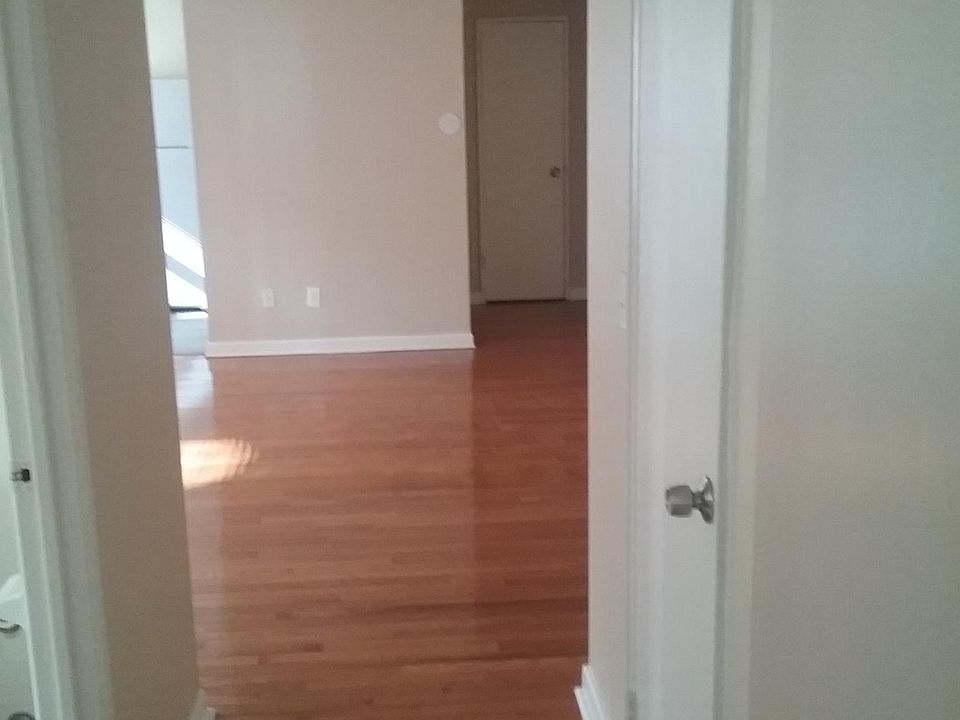 2nd image of 21 Evergreen Ave APT 16B