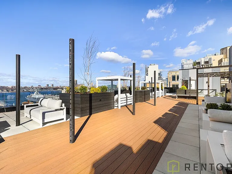 622 11th Ave #225 — Photo 40