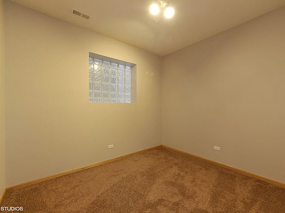 5th image of 1752 W Superior St