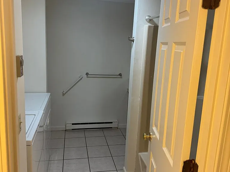9 & 11 Oakview Dr. — Photo 10