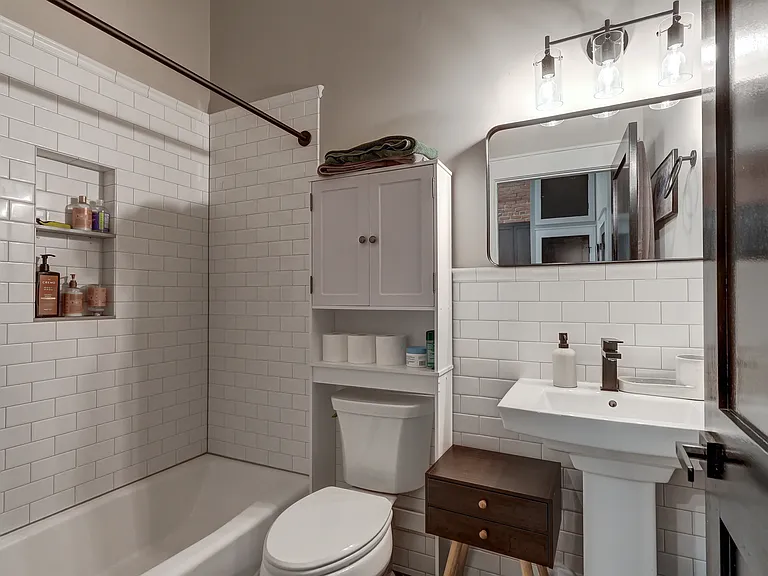 1523 W Cary St #B2 — Photo 16