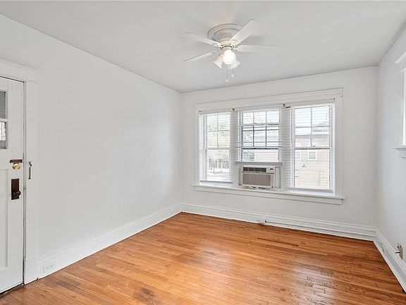 4th image of 2856 Shenandoah Ave #2E