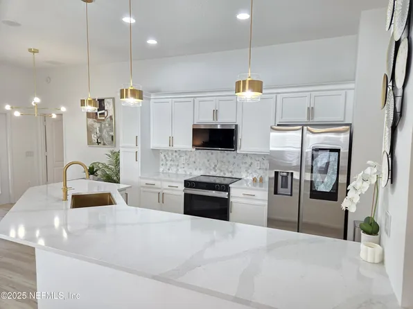 250 STERLING HILL Drive, Jacksonville, FL 32225