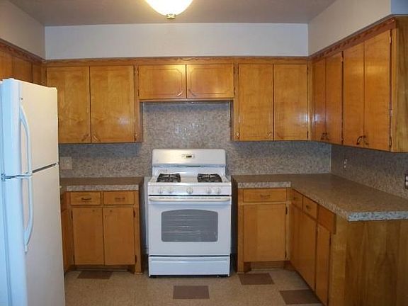 5th image of 601 N Louisa Ave