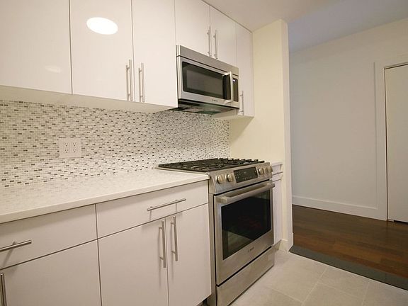 4th image of 380 Lenox Avenue 3g #3G