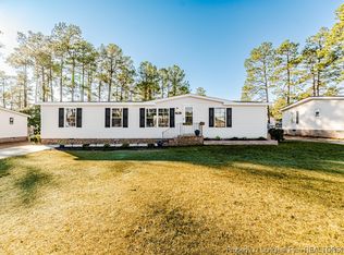 85 Old English Ln, Spring Lake, NC 28390