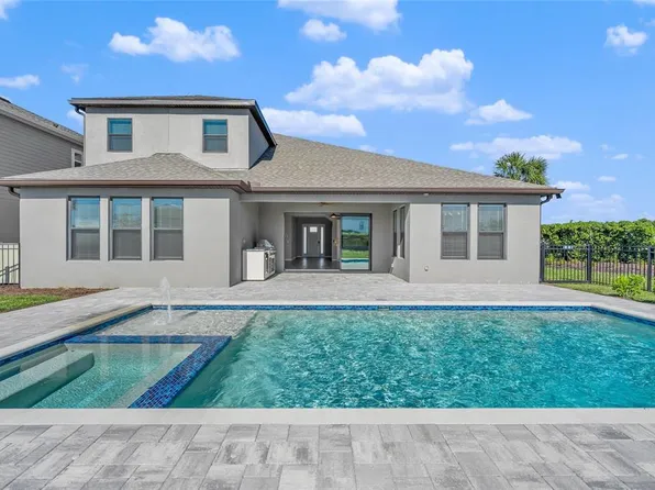 9511 Tequila Sunrise Dr, Sarasota, FL 34241