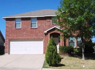 2140 Edgewood Dr, Grand Prairie, TX 75052