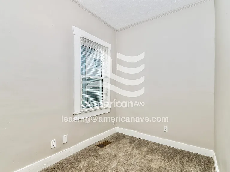 800065_011_wm_-_bedroom_13247404.jpg