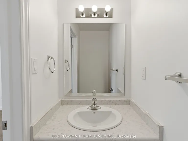 176 Nassau St #1 — Photo 12