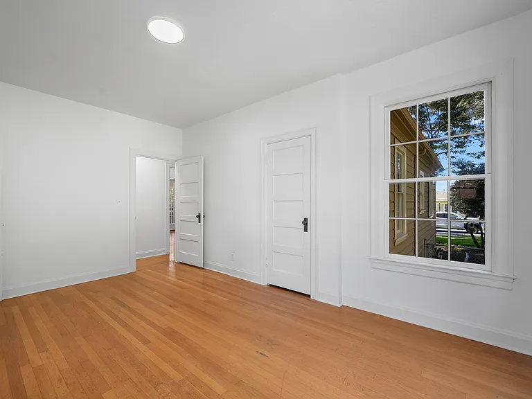 1006 Azuar Dr — Photo 17