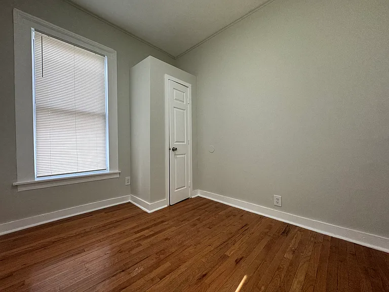 235 Davenport Ave #1A — Photo 16