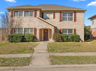 921 Valleybrook Dr, Lewisville, TX 75067