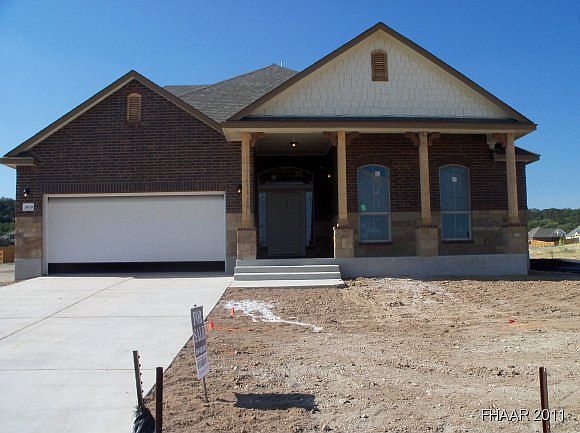 1st image of 3909 Stone Creek Dr