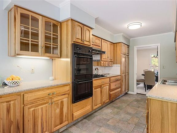 4th image of 6613 Auburndale St