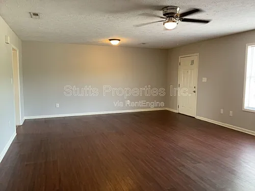 406 Jackson Ave #C Photo 1