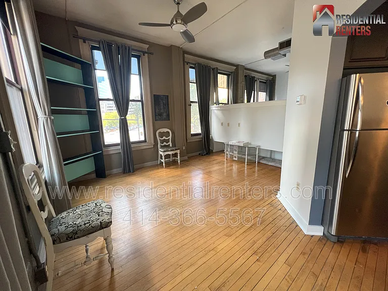 108 W Wells St #2D — Photo 10